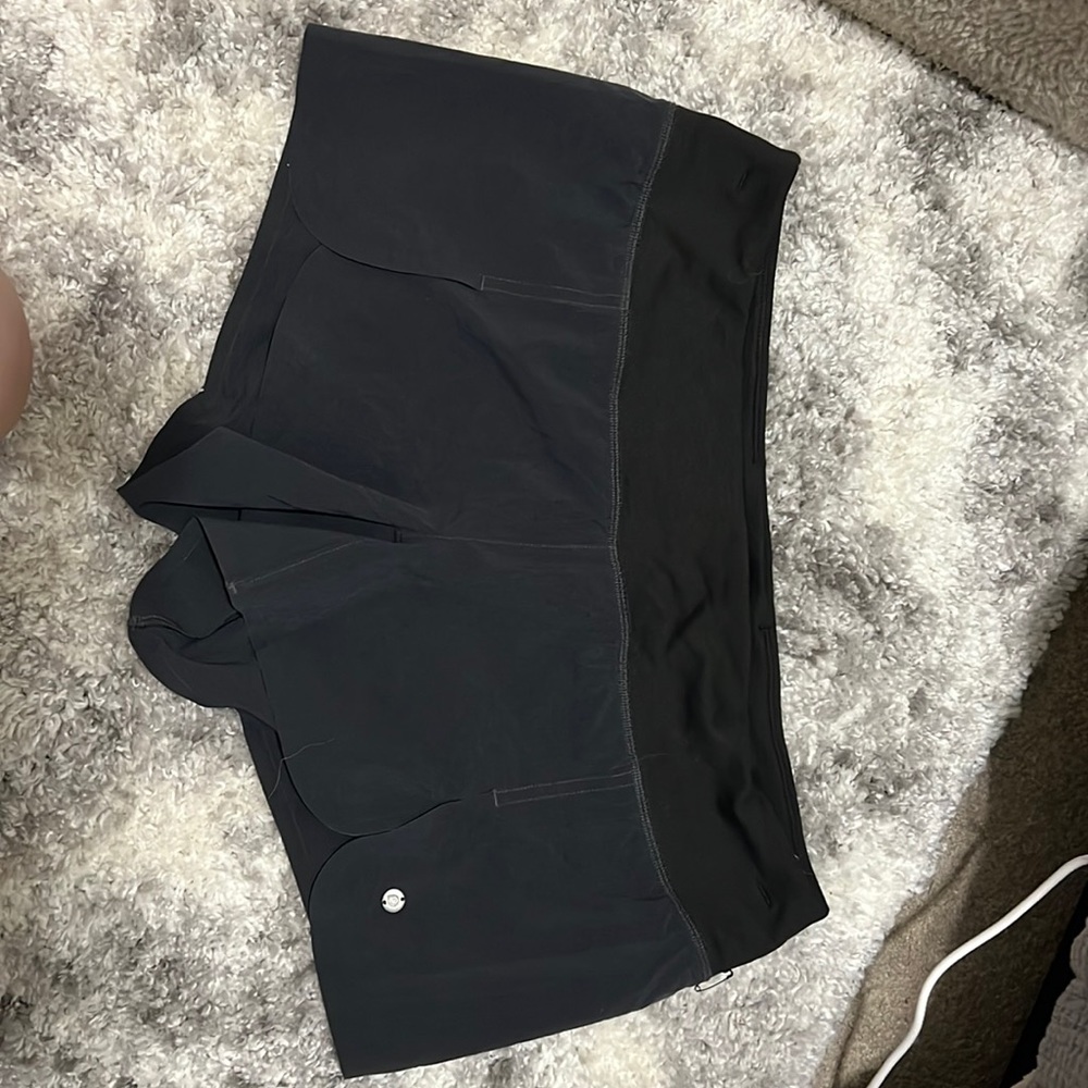 New without tags Brooks run shorts. 3.5” inseam. Sz Large.